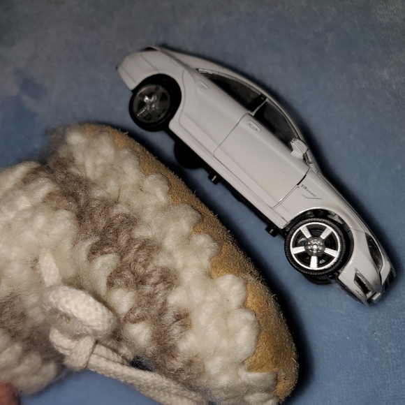 Cute baby slippers - Picture 3 of 3